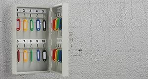 Ключницы и кэшбоксы